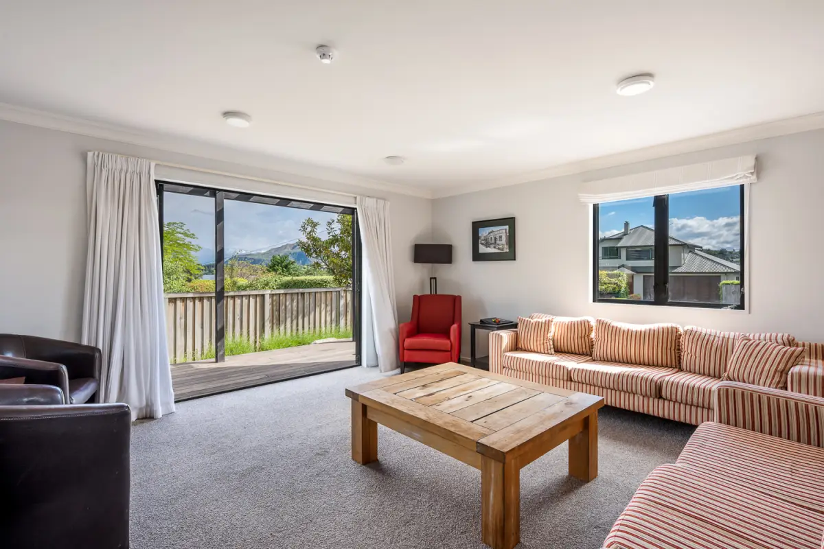 Lounge Area with Outdoor Access 