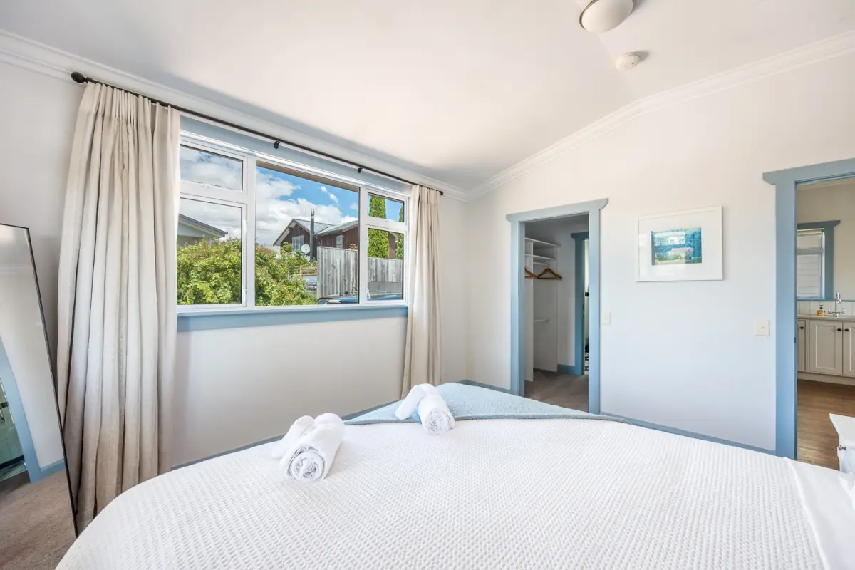 Master Bedroom with Walk-in Wardrobe