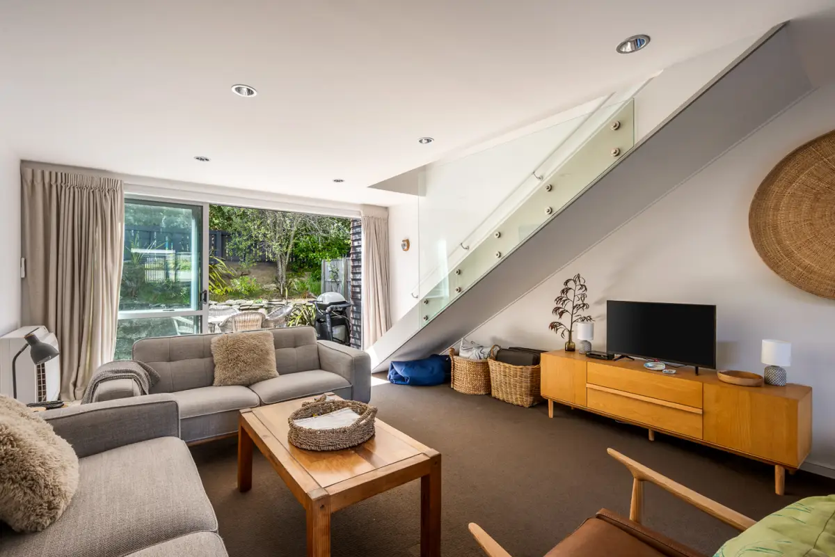 Comfortable Lounge Area 