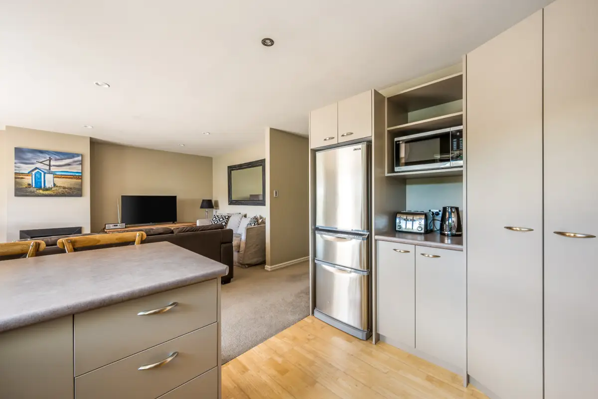 Open-Plan Kitchen & Dining 