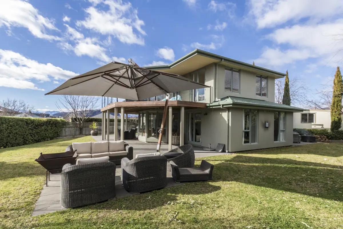 Overview Outdoor Area 