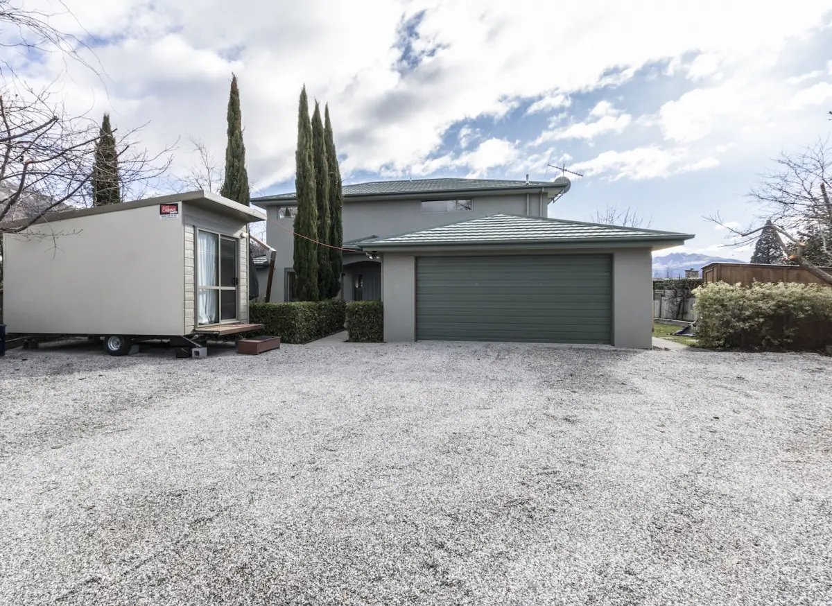 Spacious Parking Area 