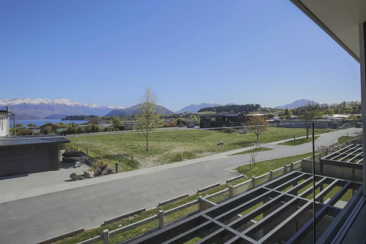 Mountain Views & Lake Wānaka 