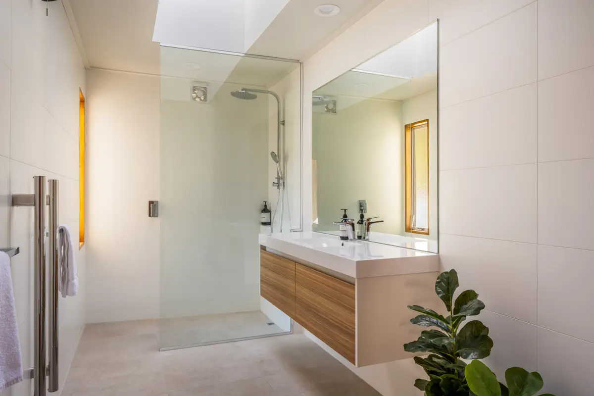 Recently renovated modern bathroom 