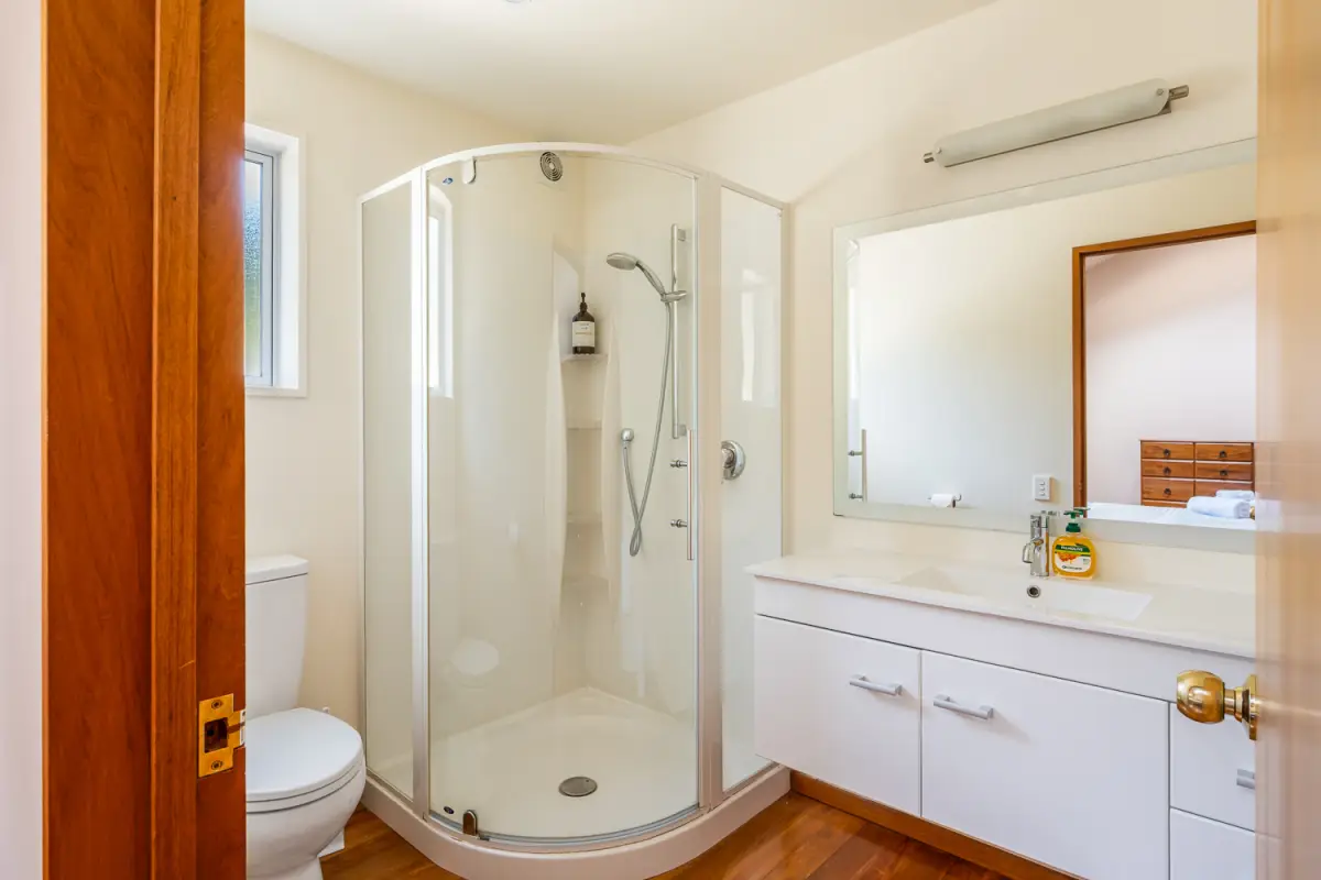 Ensuite bathroom 
