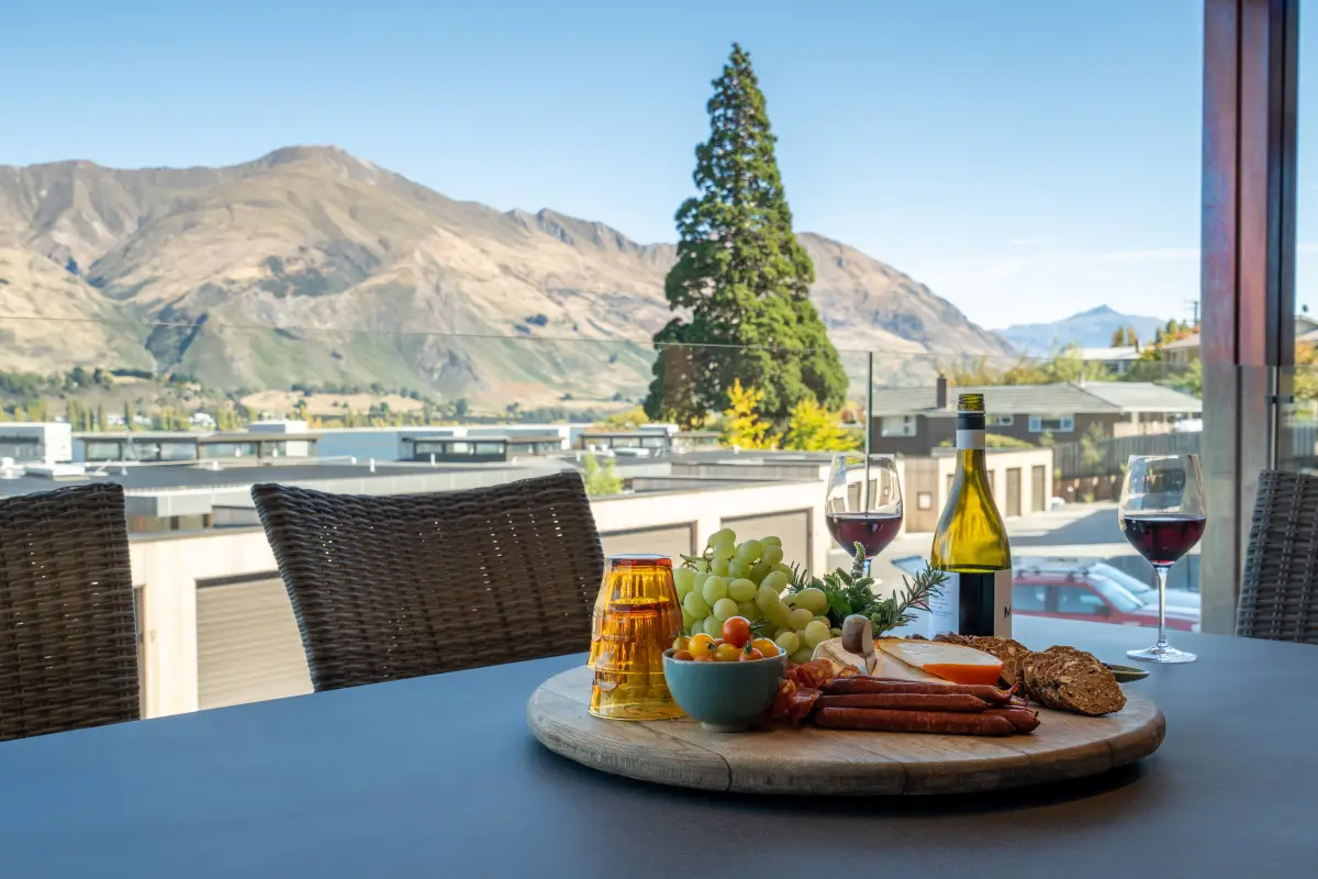 Relax & Unwind Lakeside 