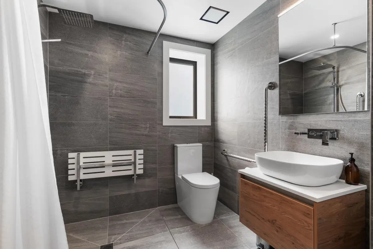 Main Bathroom with Walk-In Shower 