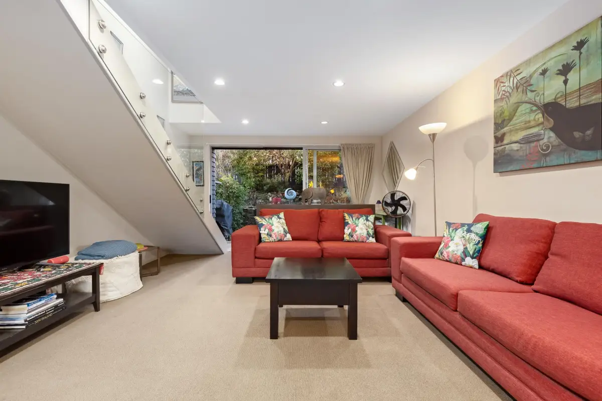 Spacious Lounge Area 