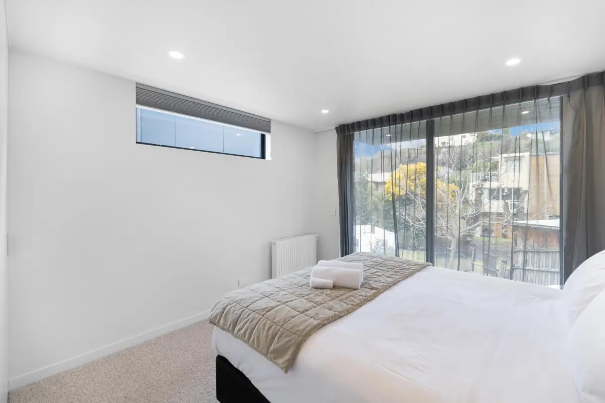 Bright Guest Bedroom with Garden Views 