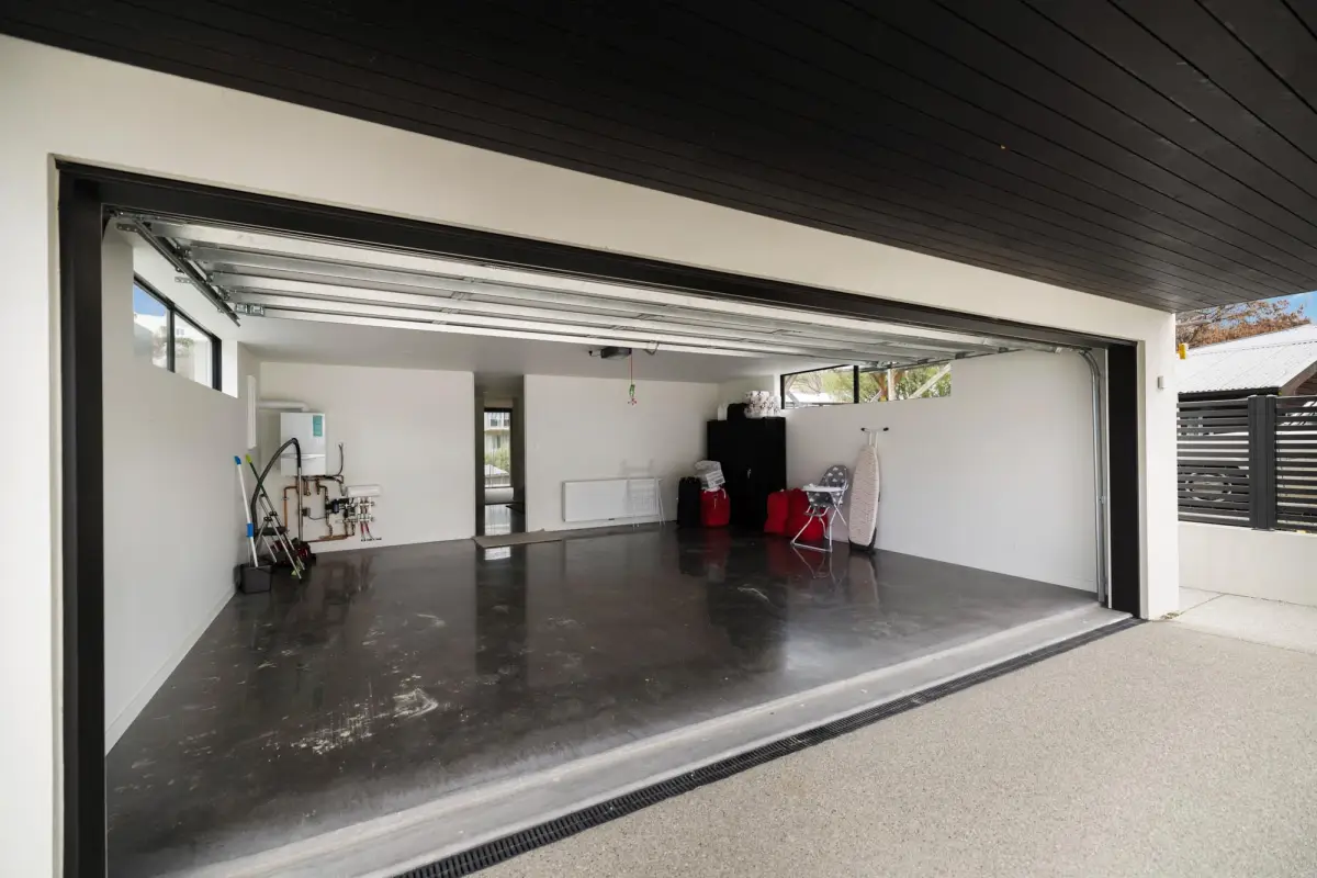 Spacious Double Garage 