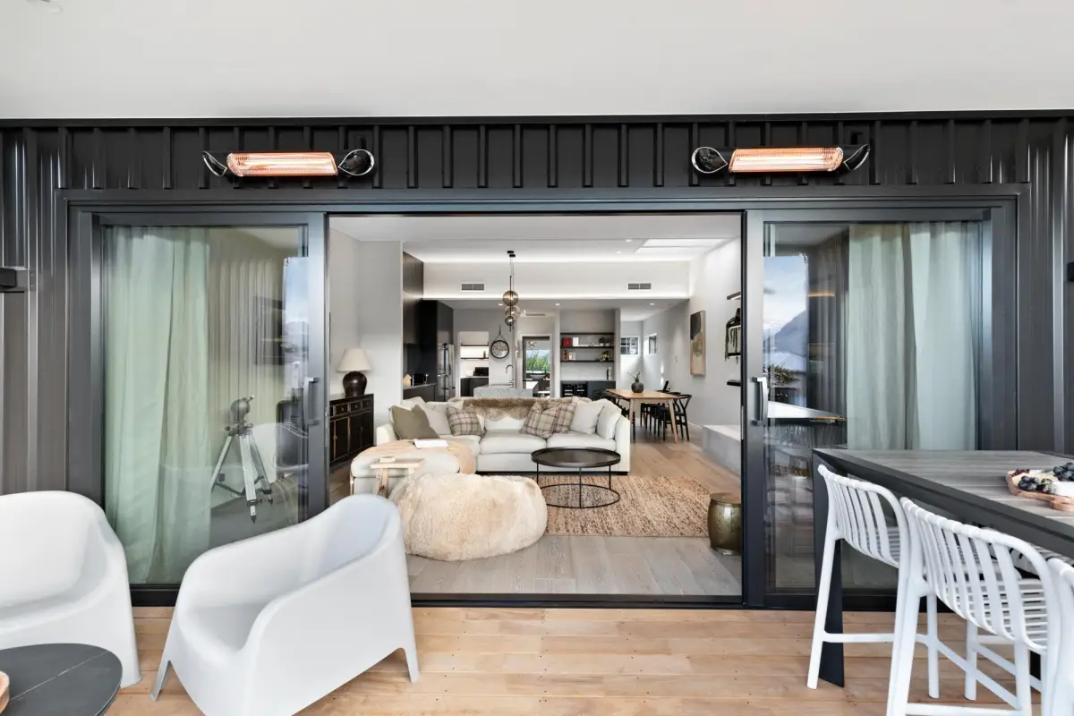 Spacious Lounge Lookout to Patio 