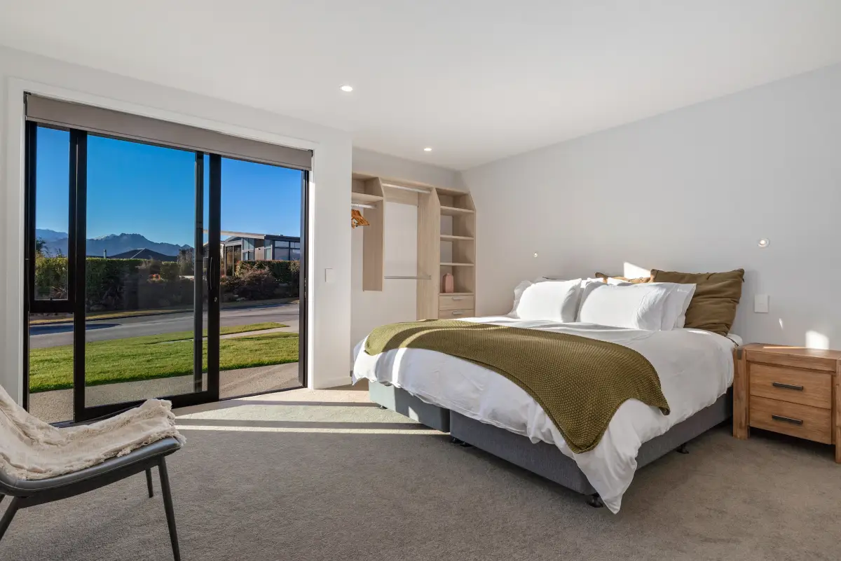 Guest Room with Outdoor Access 