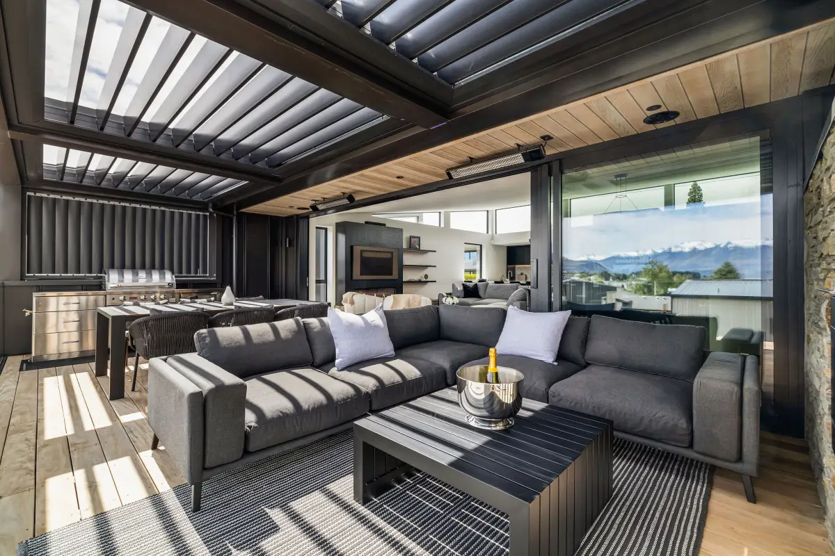 Outside Living with Built in Kitchen 