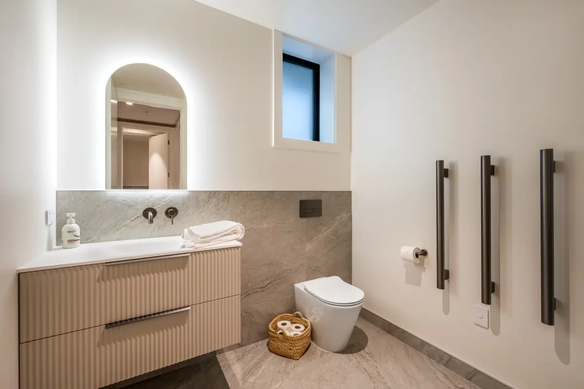 Modern Bathroom Layout