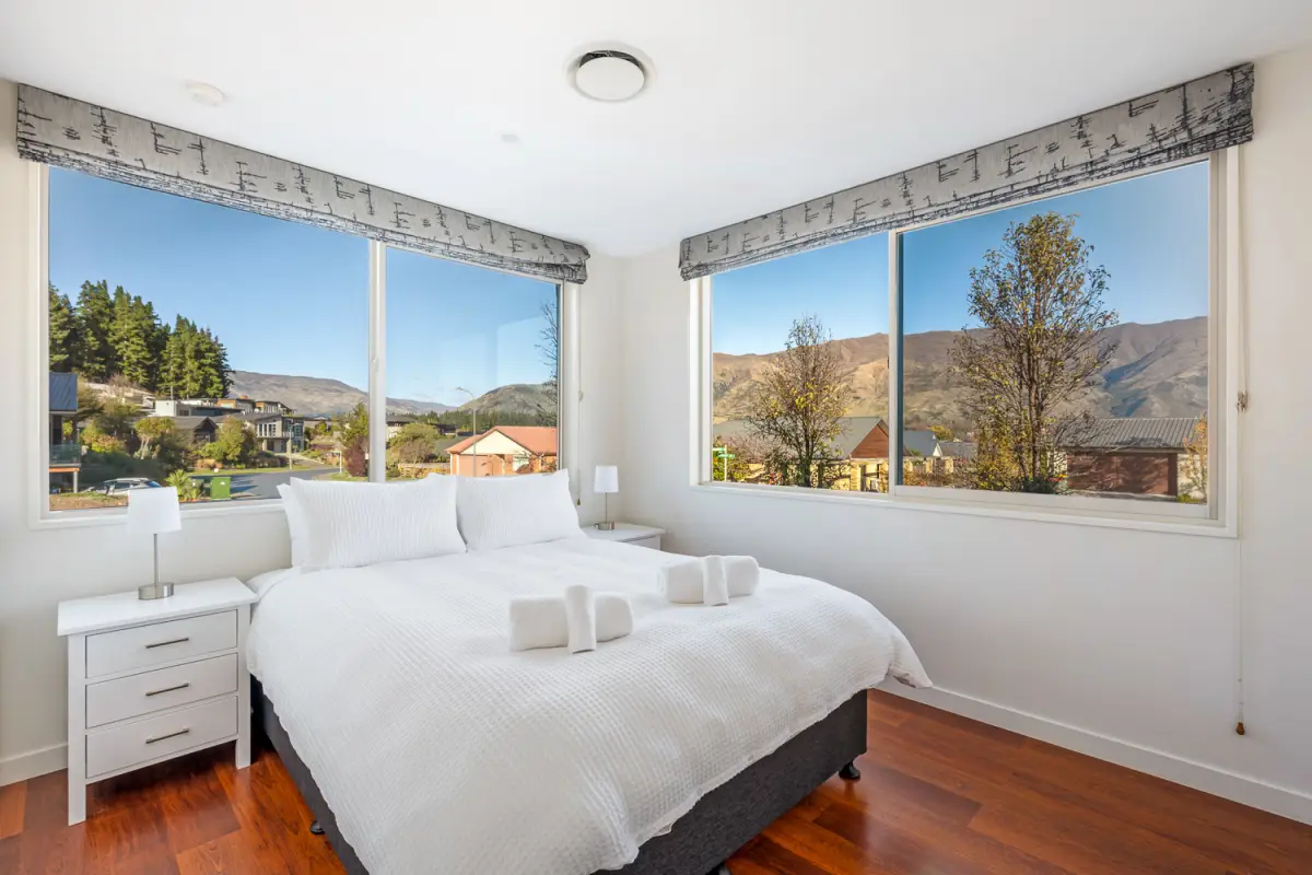 Bright Guest Room with Large Windows 