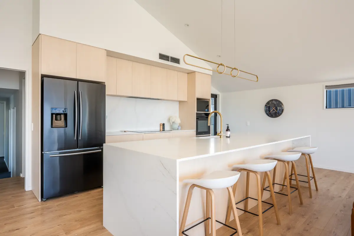 Superb modern kitchen with all the ammenities you require